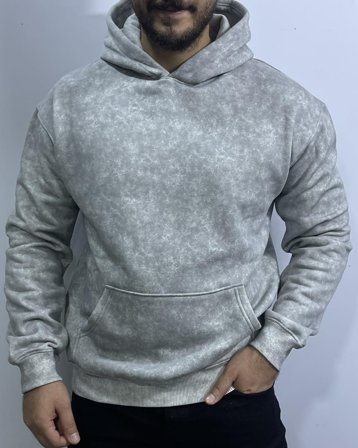 over size sweatshirt